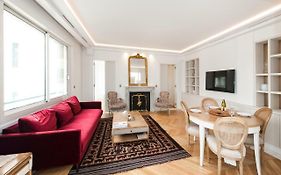 Luxury Montaigne apartment